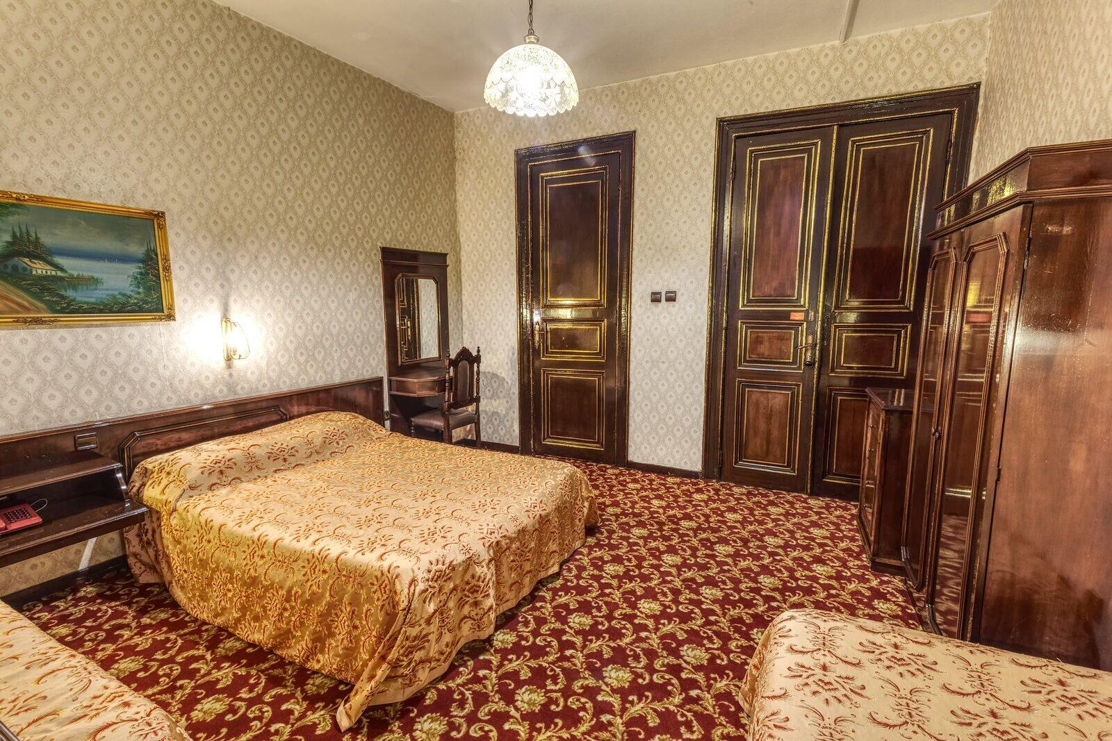 Grand Hotel De Londres Истанбул Екстериор снимка