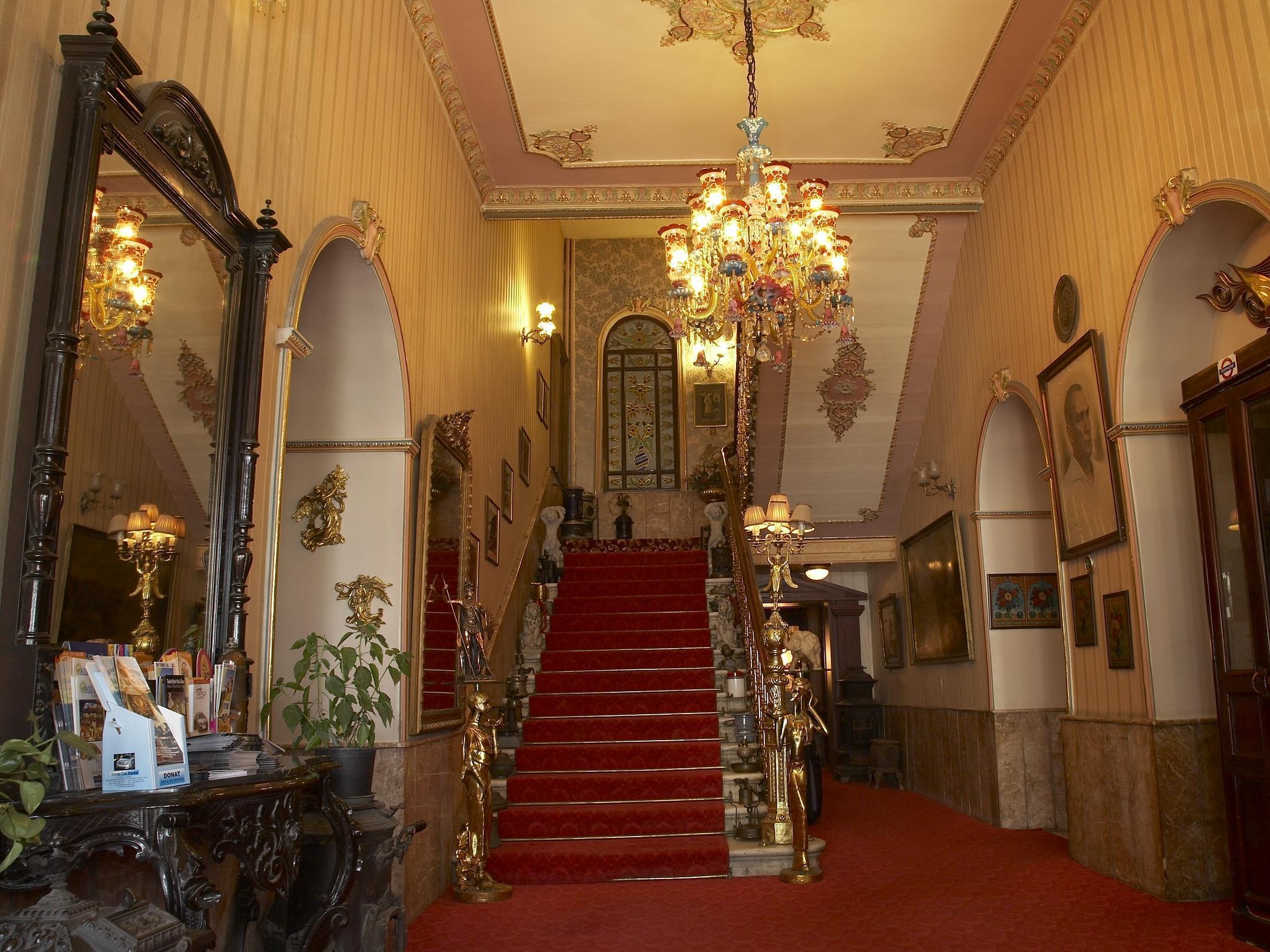 Grand Hotel De Londres Истанбул Екстериор снимка