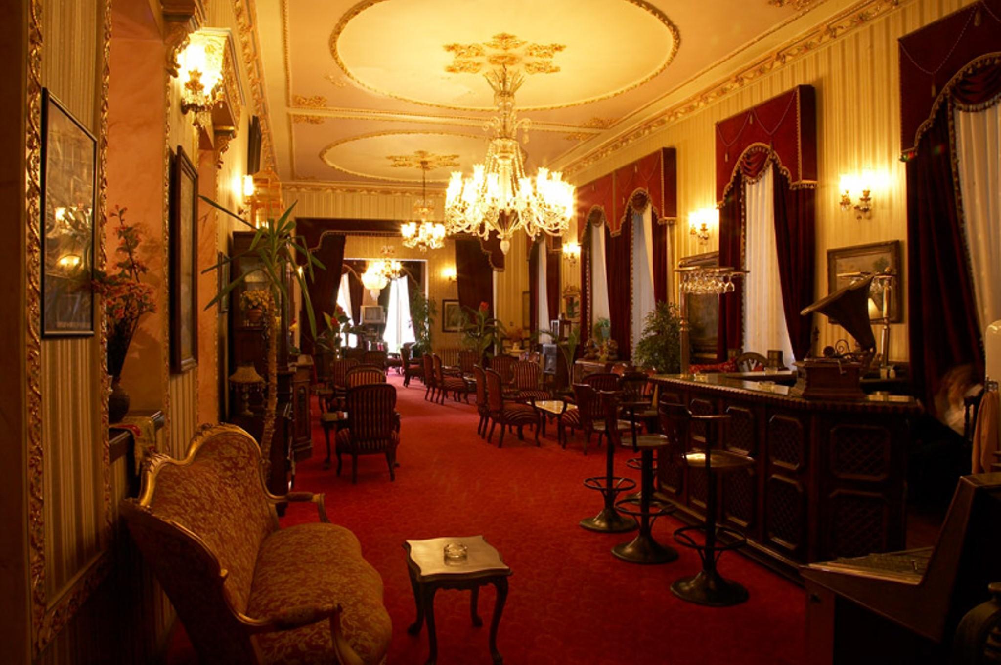 Grand Hotel De Londres Истанбул Екстериор снимка