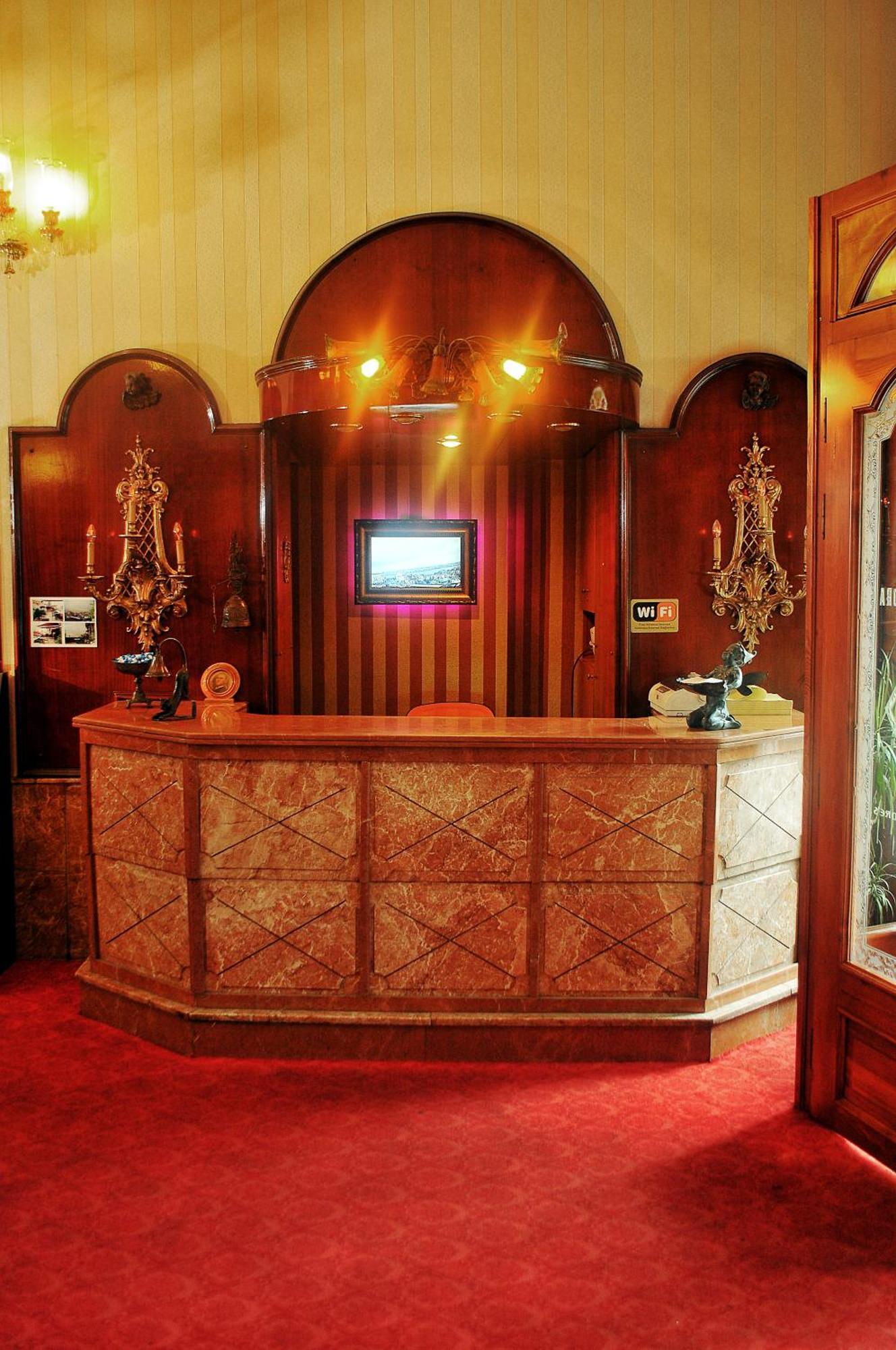 Grand Hotel De Londres Истанбул Екстериор снимка